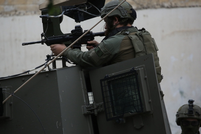 İsrail ordusunun, Ürdün sınırındaki terk edilmiş askeri mevzilere yeniden yerleşmeye başladığı bildirildi