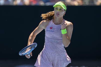 Milli tenisçi Zeynep Sönmez'den destekçilerine teşekkür