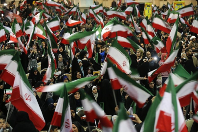 İran, Devrim Muhafızlarını "terör örgütü" tanımlayan AB ülkelerinin ordularını "terörist" ilan edecek