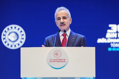 Ulaştırma ve Altyapı Bakanı Uraloğlu: Bölünmüş yol ağımızı 30 bin kilometreye çıkardık.