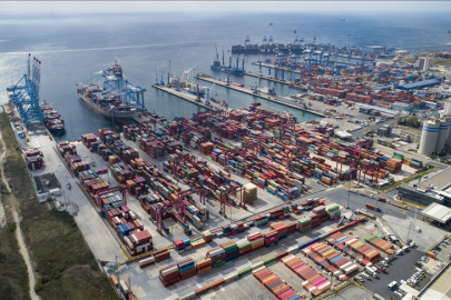 Türkiye limanlarında 2025'te Cumhuriyet tarihinin yük elleçleme rekoru kırıldı