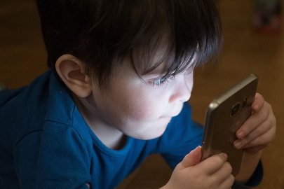 Aile ve Sosyal Hizmetler Bakanlığından ebeveynlere dijital uygulamalar için "ekran süresi" uyarısı