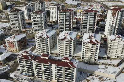 Elazığ'da 1316 depremzede aile "Yerinde Dönüşüm Projesi" ile evlerine yerleşti