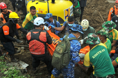 Endonezya'daki toprak kaymasında ölü sayısı 70'e yükseldi