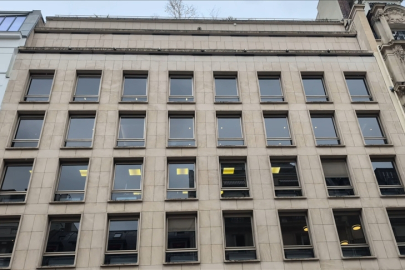 Fransa'da jandarma ABD merkezli X şirketinin Paris'teki ofislerinde arama yaptı