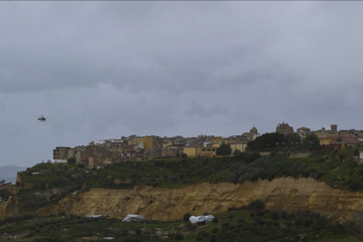 İtalya'da toprak kayması yaşanan ilçede zemin hareketliliği sürüyor