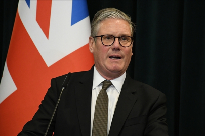 İngiltere Başbakanı Starmer, Epstein'le bağlantılı Mandelson'ı büyükelçi olarak atadığı için özür diledi