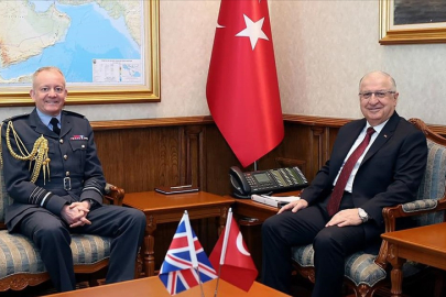 Milli Savunma Bakanı Güler, Birleşik Krallık Genelkurmay Başkanı Orgeneral Knighton'ı ağırladı
