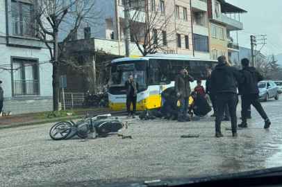 Bursa'da motosikletler kafa kafaya çarpıştı 1’i ağır 2 yaralı