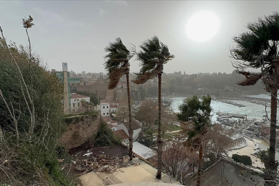 Meteorolojiden Doğu Karadeniz ve Batı Akdeniz'in batısı için fırtına uyarısı