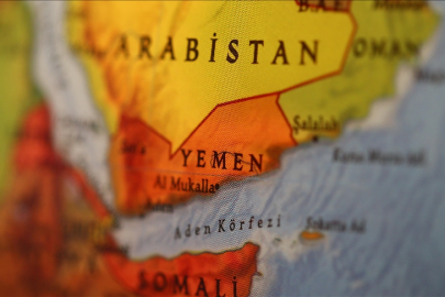 Yemen'de yeni hükümet bakanlık sayısının artırılması, siyasi kota olmaması ve kadın bakan sayısı ile öne çıkıyor