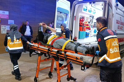 Kontrolden çıkan otomobil yayalara çarptı