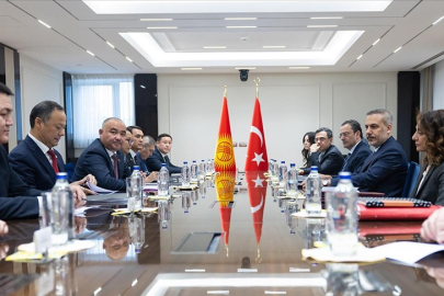 Bakan Fidan, Kırgızistan Meclis Başkanı Turgunbek uulu ile bir araya geldi