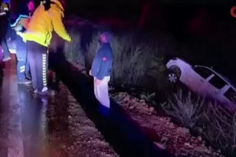 Bursa'da kontrolden çıkan kamyonet şarampole yuvarlandı