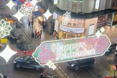 Londra'nın ünlü Coventry Caddesi, 4'üncü kez ramazan için süslendi