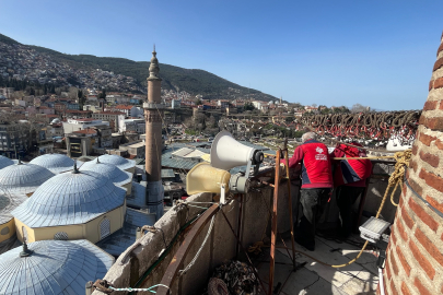 Bursa Ulu Cami'ye Ramazan mahyası: 'Kul hakkından sakın'