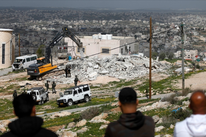 İsrail hükümeti, işgal altındaki Batı Şeria'da toprak gasbını "resmi hale getirecek" kararı onayladı