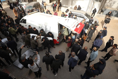 İsrail'in ateşkesi ihlal ederek Gazze’ye düzenlediği saldırılarda 10 Filistinli hayatını kaybetti