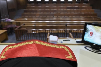 Ekrem İmamoğlu'nun diplomasının sahte olduğu iddiasıyla yargılandığı davada ara karar