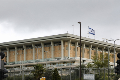 İsrail Meclisinde İran'a karşı muhtemel savaş hazırlıklarının görüşüldüğü bildirildi