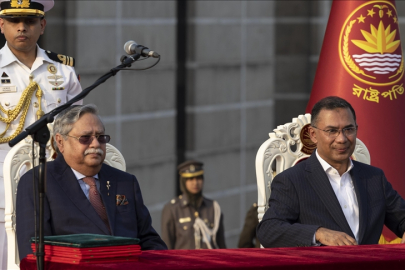 Bangladeş'te, devrik Başbakan Hasina faktörü süper çoğunlukla iktidara gelen BNP'yi uğraştırabilir