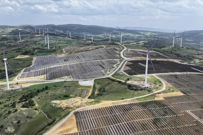 Türkiye'nin güneş ve rüzgarda toplam kurulu gücü 40 bin megavatı aştı