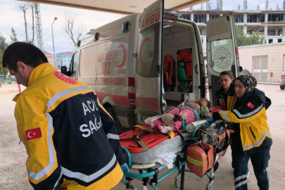 Hafif ticari aracın çarptığı çocuk ağır yaralandı