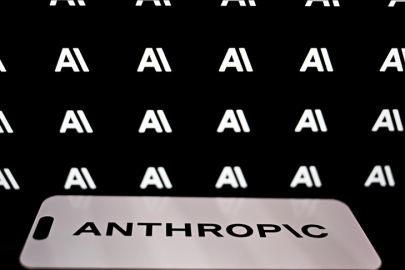 Trump'tan, federal kurumlarda ABD'li yapay zeka şirketi Anthropic'in kullanımının durdurulması talimatı