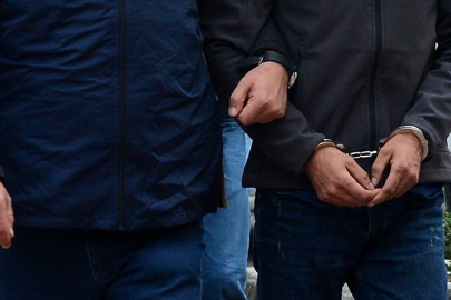 Antalya'da esnaf kooperatifi ve pazarcılar odasına yönelik operasyonda 74 şüpheli gözaltına alındı