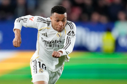 Real Madrid'de Kylian Mbappe bir süre sahalardan uzak kalacak