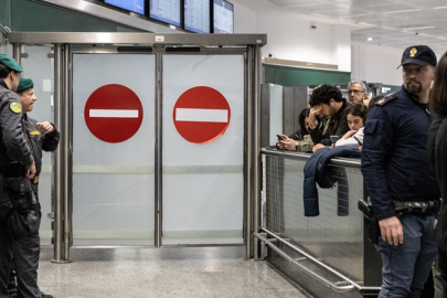 Katar, ülkede mahsur kalan yolcular için tahliye uçuşlarını askıya aldı