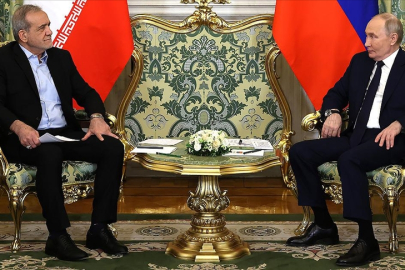 Rusya Devlet Başkanı Putin ile İran Cumhurbaşkanı Pezeşkiyan telefonda görüştü