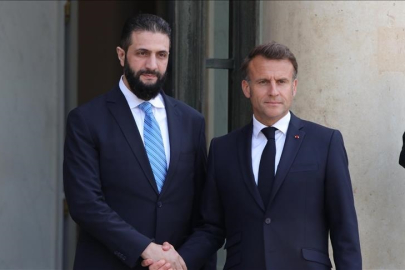 Suriye Cumhurbaşkanı Şara, Fransa Cumhurbaşkanı Macron ile bölgesel gelişmeleri görüştü