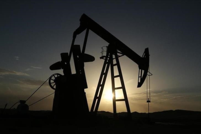 Brent petrolün varil fiyatı 105,63 dolardan işlem görüyor