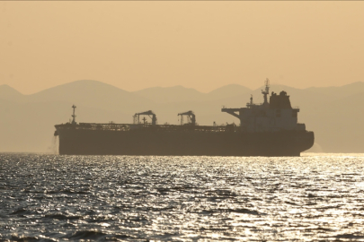 Dünyadaki petrol talebinin yüzde 70'i stratejik boğazlardan taşınıyor