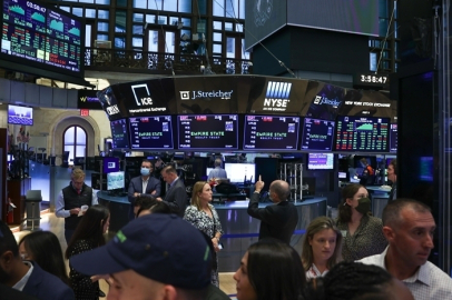 Küresel piyasalar, petroldeki sert yükselişlerin etkisiyle haftaya negatif başladı