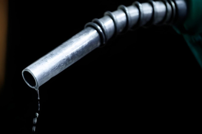 Sırbistan, petrol ihracatını geçici olarak yasakladı