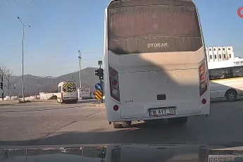 Bursa'da sürücüler trafik kurallarına uymadı