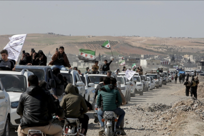 Suriye'nin Şuyuk beldesi sakinleri mutabakat sonrası köylerine dönmenin mutluluğunu yaşıyor