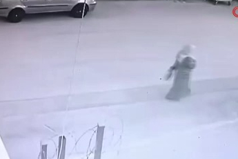 Bursa’da kapkaç anı kamerada 18 suç kaydı bulunan zanlı tutuklandı