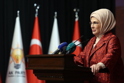 Emine Erdoğan: Köklerimizden aldığımız gücün yarınlara umut olması, gayretimizin bereketli olmasını diliyorum