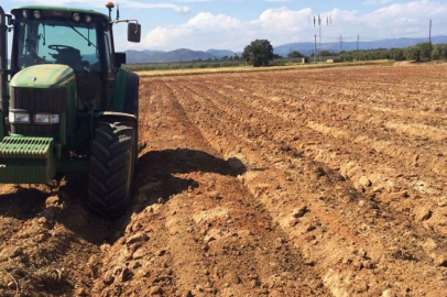 Toprak İşleme ve Arazi Hazırlığı Hizmeti Alınacaktır