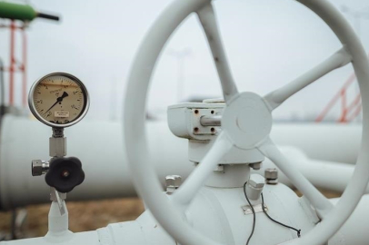 AB, Macaristan ve Slovakya'ya petrol akışını sağlamaya çalışıyor