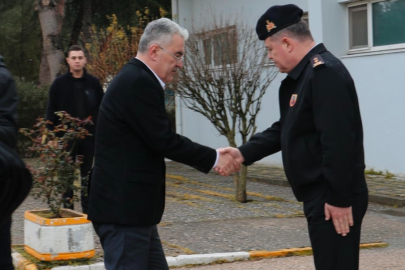 Vali Ayyıldız, İl Jandarma Komutanlığı'nda Mehmetçik'le buluştu