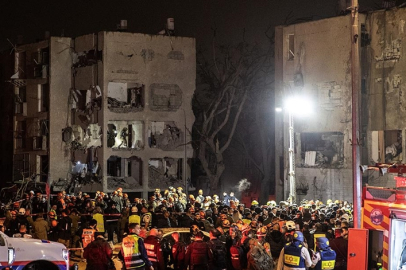 İran'ın İsrail'in Arad kentine düzenlediği füze saldırısında 10'u ağır 84 kişi yaralandı