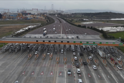 Bayram döneminde otoyol ve köprülerden 12,3 milyon araç geçti