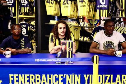 Fenerbahçeli futbolcular Guendouzi, Nene ve Cherif, taraftarlarla buluştu