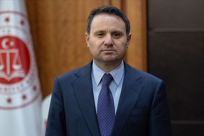 Bakan Gürlek: e-Avukat uygulamasıyla hükümlü ve tutuklular avukatlarıyla görüntülü görüşebilecek