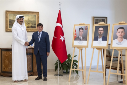 Katar Emiri, Türkiye’nin Doha Büyükelçiliğine taziye ziyaretinde bulundu