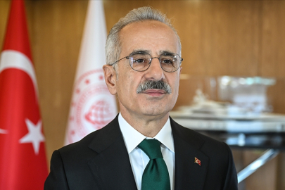 Bakan Uraloğlu, Karadeniz'de saldırıya uğrayan gemiye ilişkin açıklamada bulundu